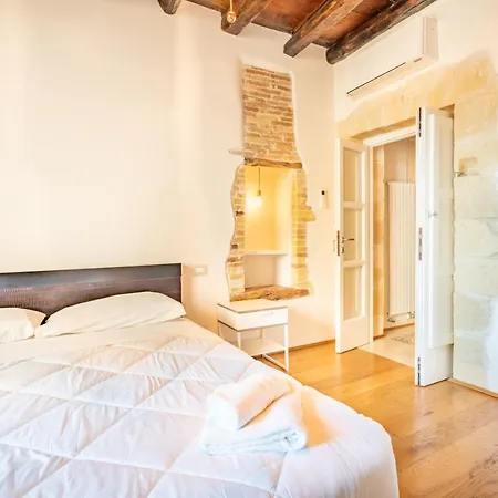 Archi Di Castello, Storia E Design 3br-wifi-ac Apartment