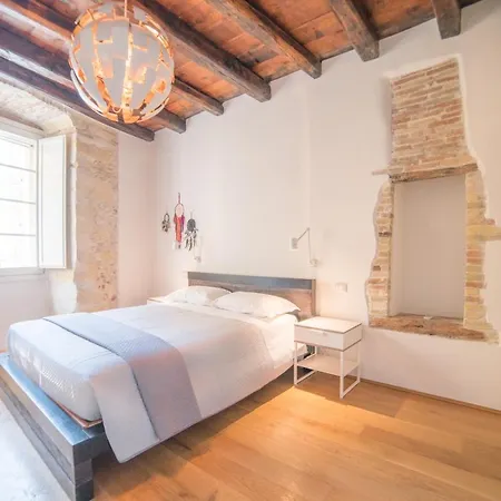 Apartment Archi Di Castello, Storia E Design 3br-wifi-ac