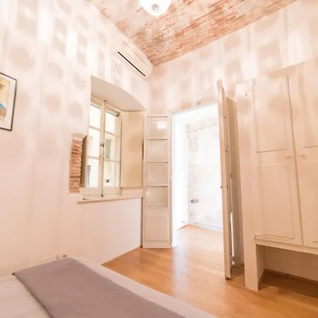 Apartment Archi Di Castello, Storia E Design 3br-wifi-ac *