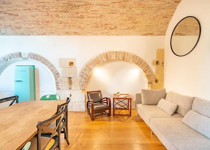 Archi Di Castello, Storia E Design 3br-wifi-ac カリアリ